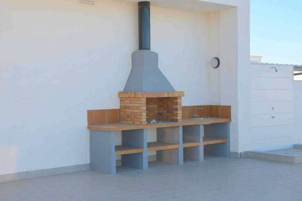 Pinada Beach IV New & Comfort. Apartment, 1St Line To The Beach, Sunterrace+Pool ลามาตา ภายนอก รูปภาพ